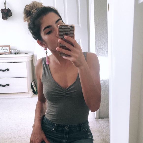 Meet your Posher, Ruth - Picture 1 of 1